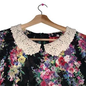 Vintage style Floral lace collared top